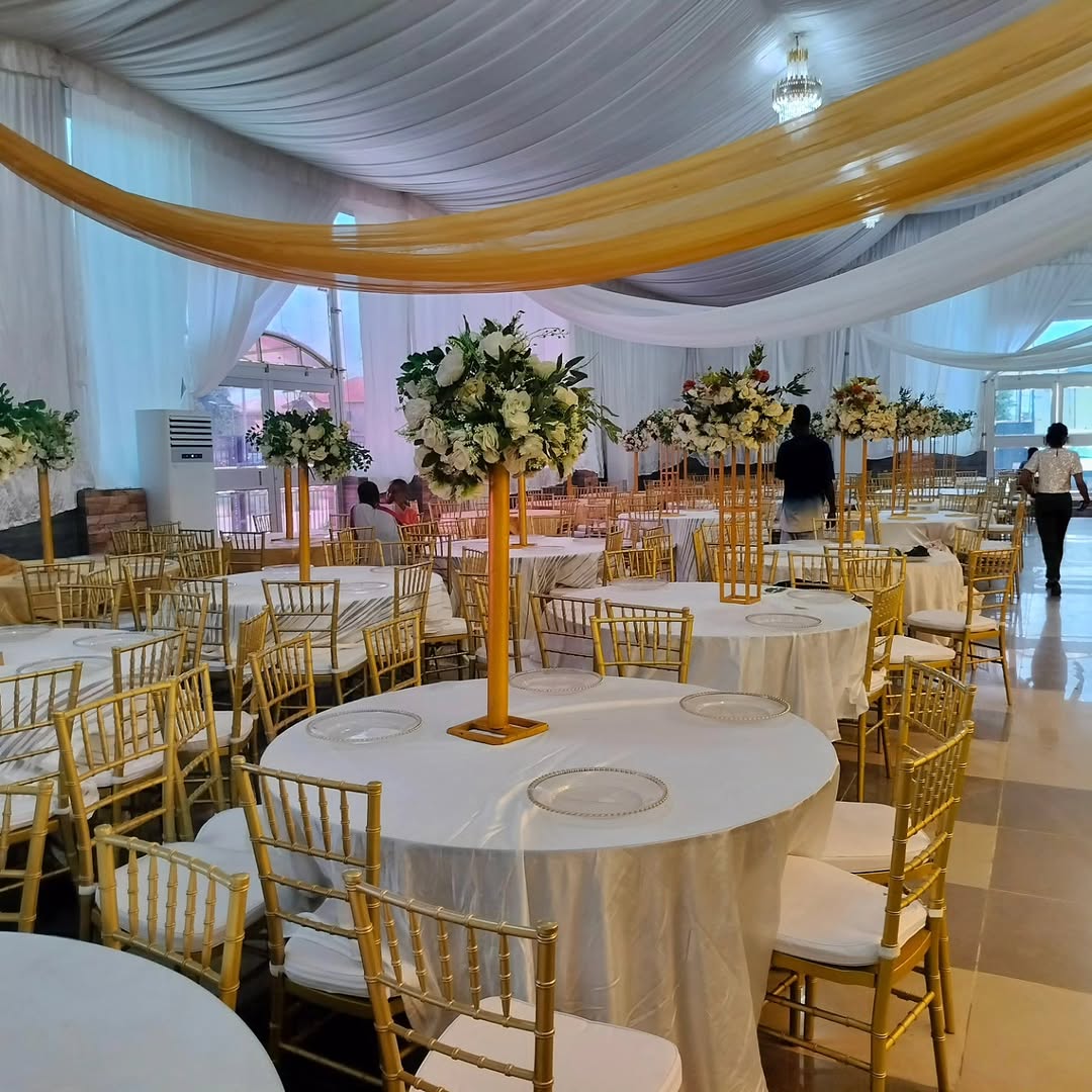 Elegant hall setup for reception