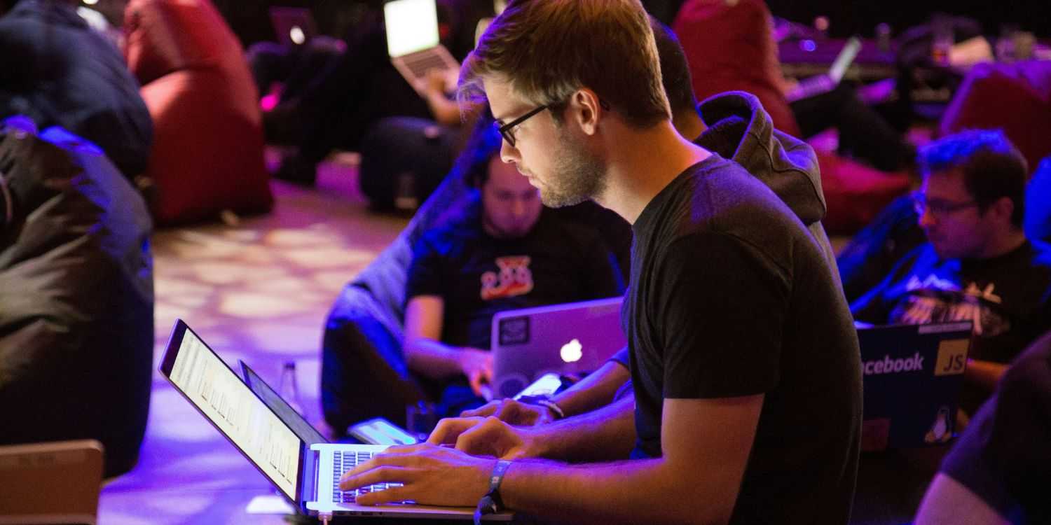Elegant floral table styling